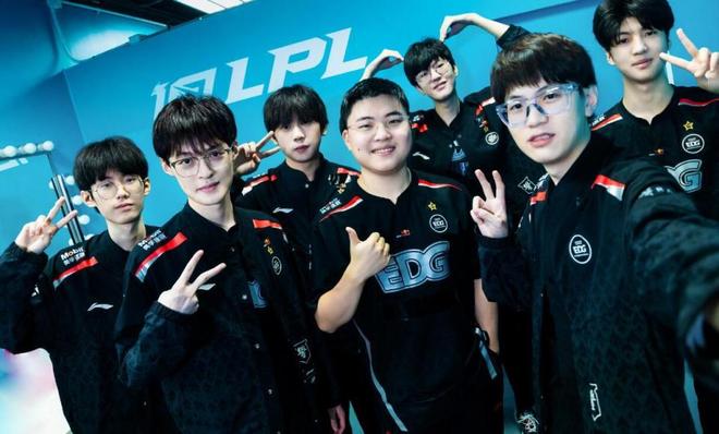 而津门虎队 而津门虎队