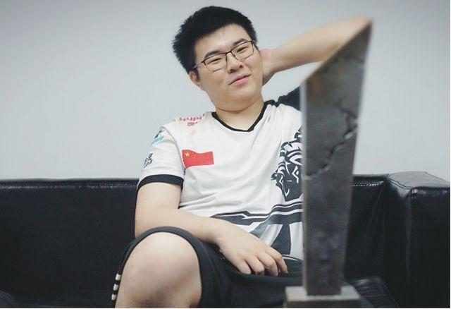 放眼足坛前 放眼足坛前