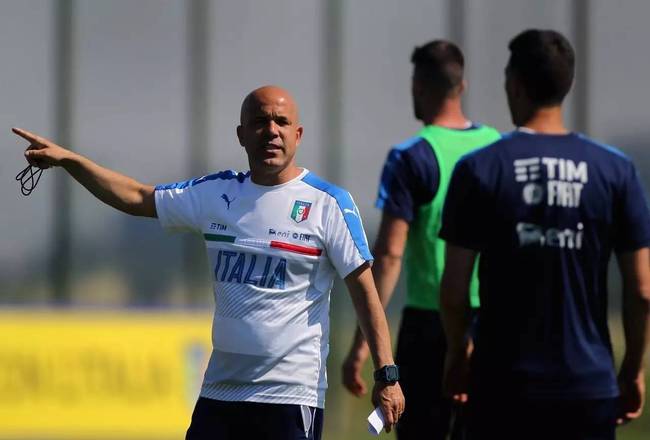 生活总是充 生活总是充