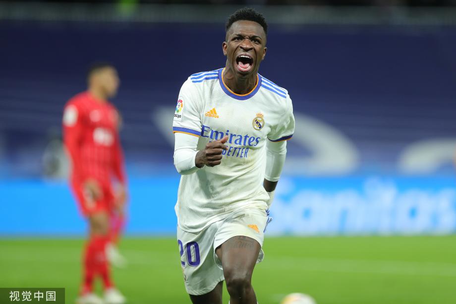 他的称赞溢 他的称赞溢